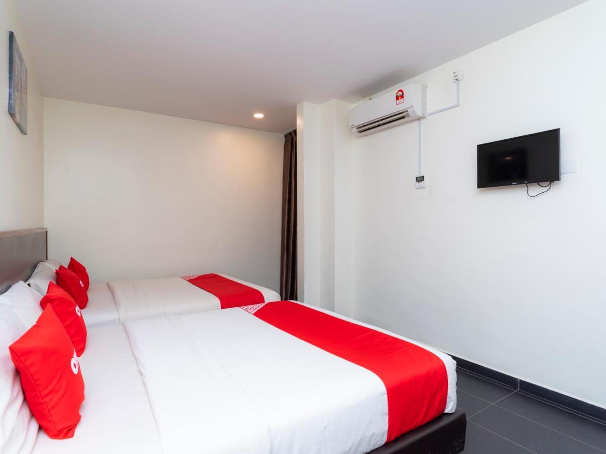 Oyo 44095 Bluewater Hotel Mersing Kültér fotó