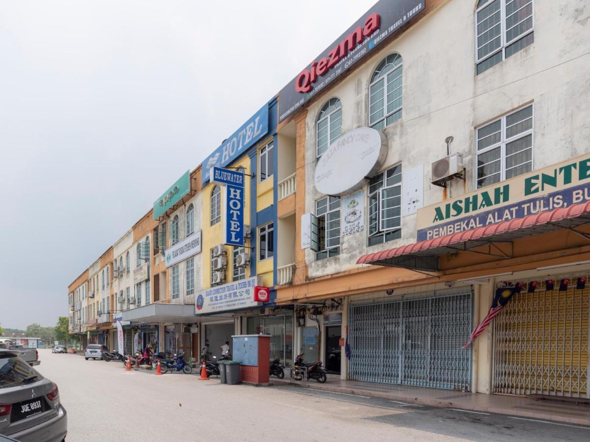 Oyo 44095 Bluewater Hotel Mersing Kültér fotó